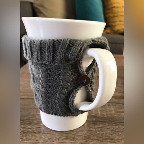 NWOT … Warm & Comfy Sweater Mug - Picture 3 of 4